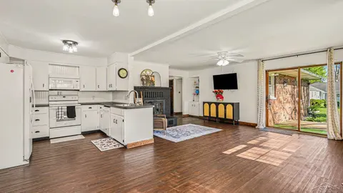 6190 Maple Road, Frankenmuth MI 48734 photo 3