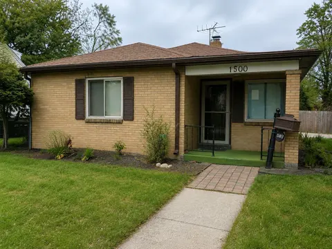 1500 N Trumbull Street, Bay City MI 48708 photo 2