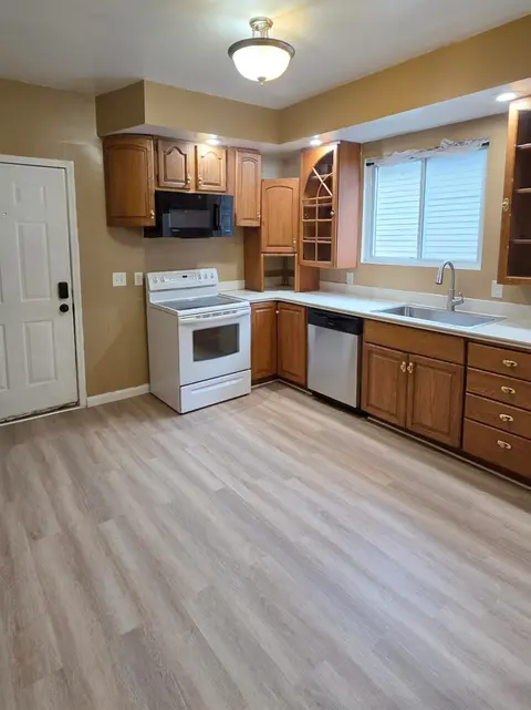 103 E Vermont Street, Bay City MI 48706 photo 5