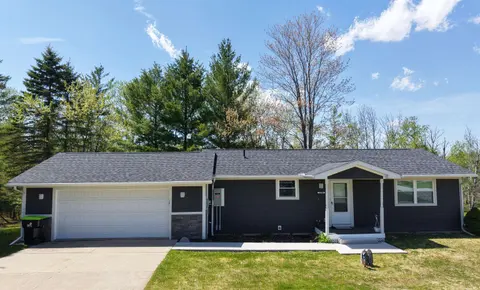 1990 Huntington Circle, Gladwin MI 48624 photo 4