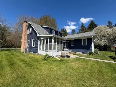 2206 N 5 Mile Road, Midland MI 48642 photo 3