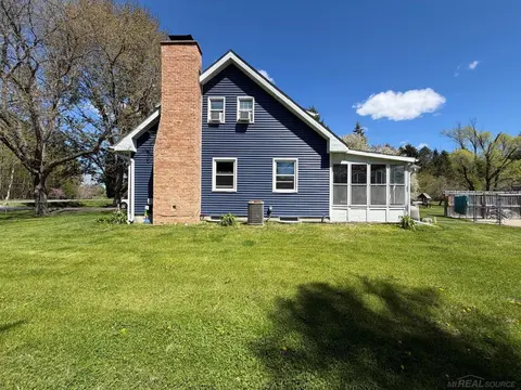 2206 N 5 Mile Road, Midland MI 48642 photo 5