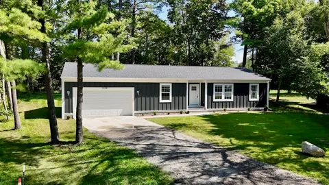 2588 E Greendale Drive, Saginaw MI 48603 photo 1