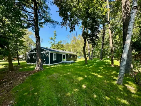 2588 E Greendale Drive, Saginaw MI 48603 photo 4