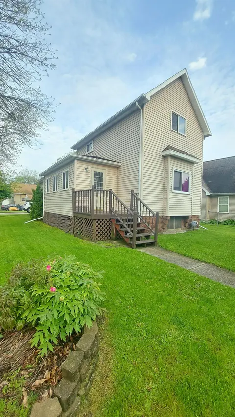 401 Stanton Street, Bay City MI 48708 photo 2