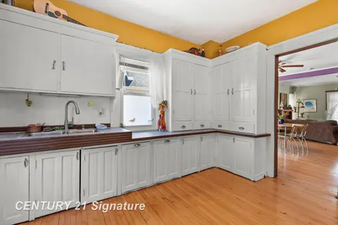 206 N Wenona Avenue, Bay City MI 48706 photo 2