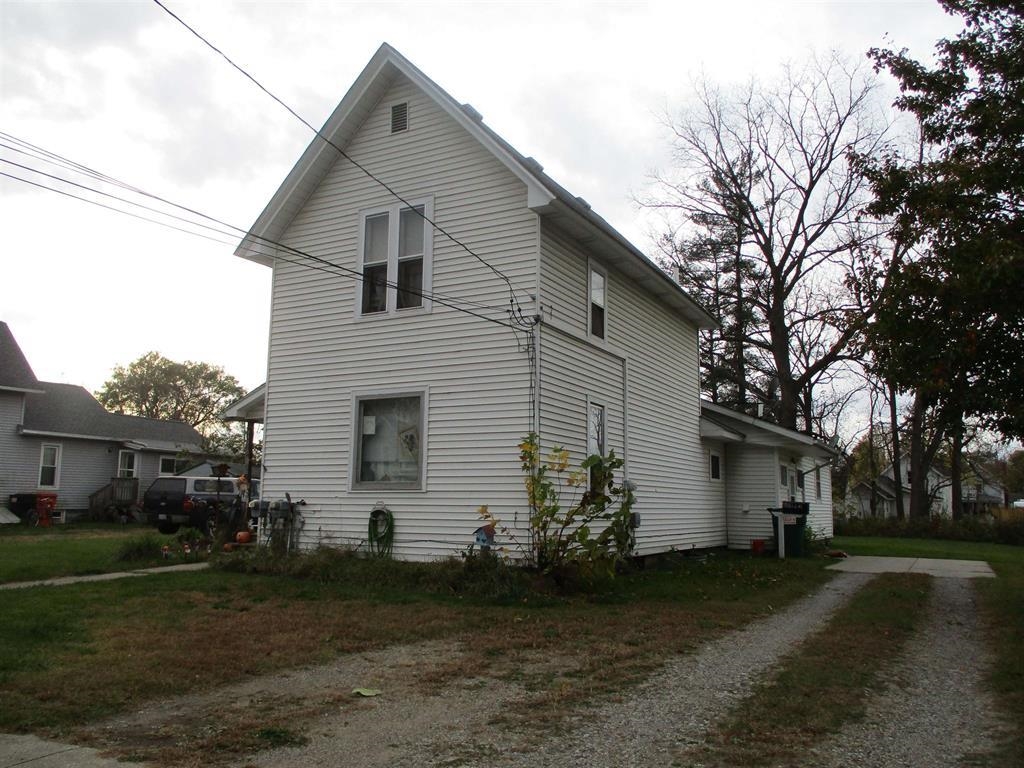 608 Oakwood Street, Owosso MI 48867 photo 1