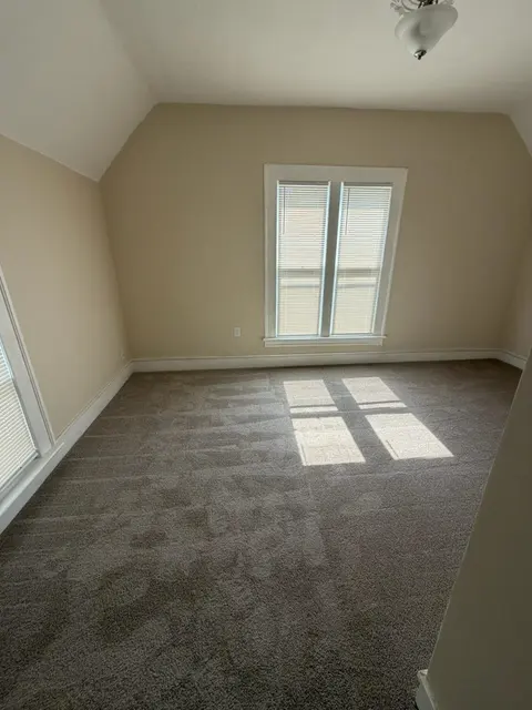 608 Oakwood Street, Owosso MI 48867 photo 3