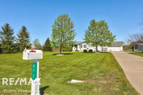 872 Huron Crest Drive, Bad Axe MI 48413 photo 3