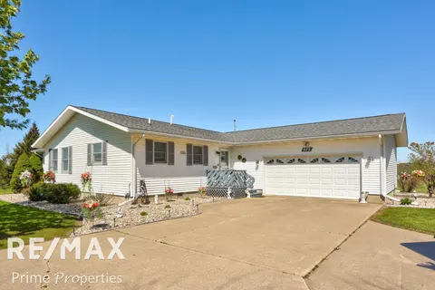 872 Huron Crest Drive, Bad Axe MI 48413 photo 5