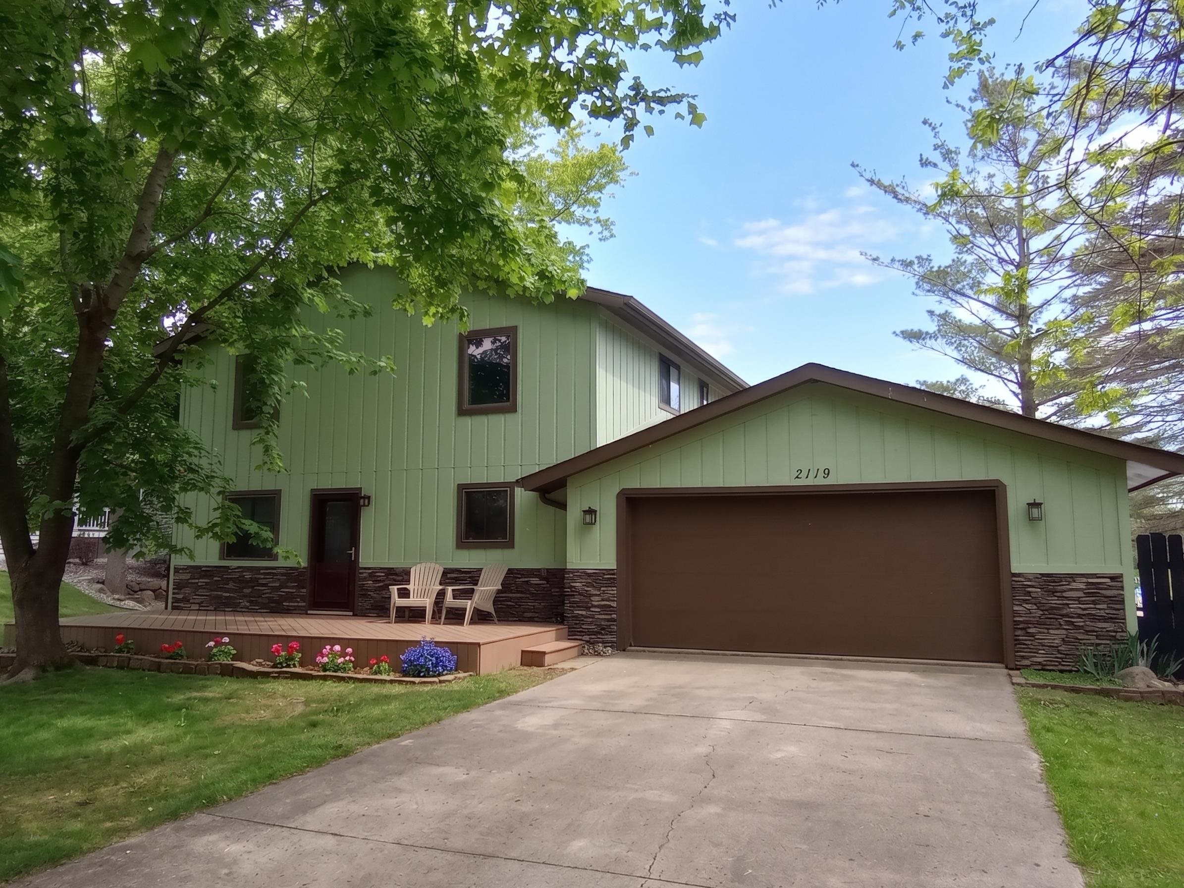 2119 Middle Haven Drive, Gladwin MI 48624 photo 1