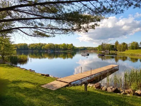 2119 Middle Haven Drive, Gladwin MI 48624 photo 3