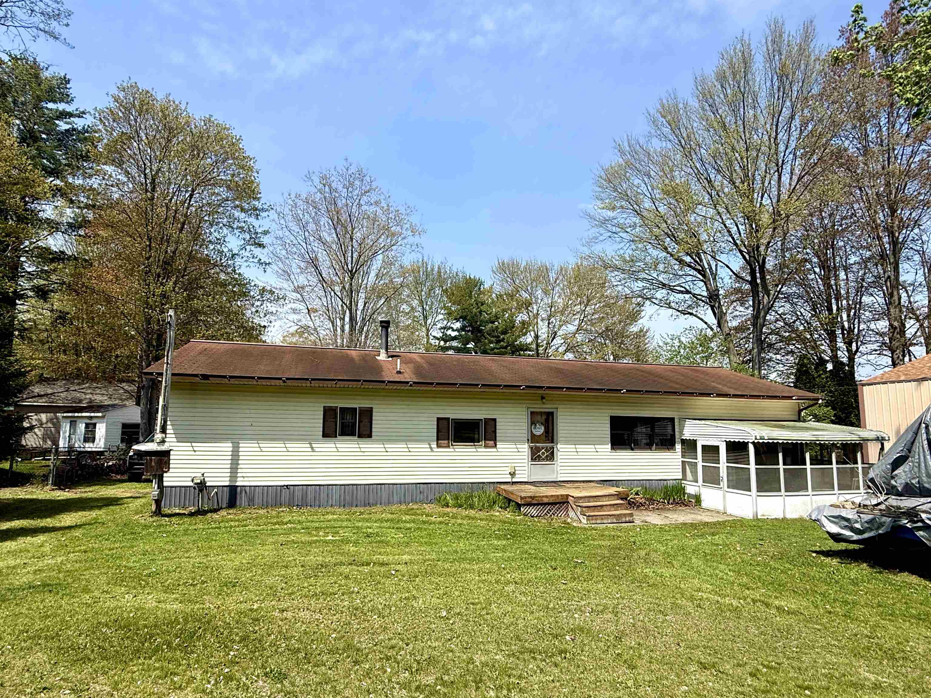 4175 Cherokee Street, Gladwin MI 48624 photo 1