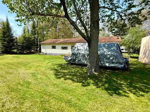 4175 Cherokee Street, Gladwin MI 48624 photo 2