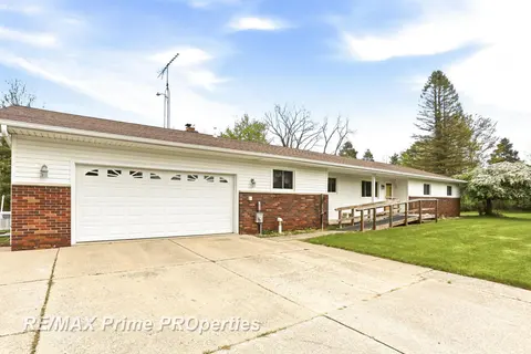 4301 Curtis Road, Birch Run MI 48415-9016 photo 4