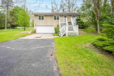 810 W Martin Street, Gladwin MI 48624 photo 1