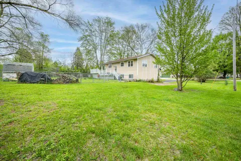 810 W Martin Street, Gladwin MI 48624 photo 5