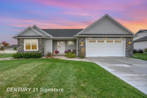 10585 Prairie View Court, Freeland MI 48623 photo 2