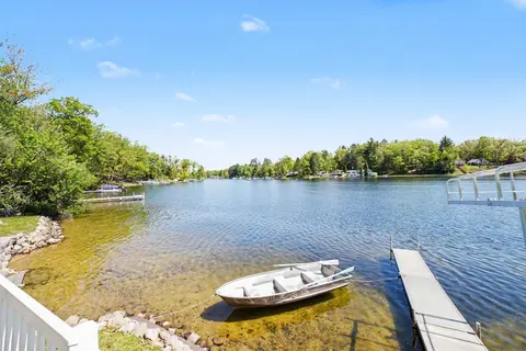 381 W Long Lake Drive, Harrison MI 48625 photo 2