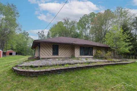 1156 S Alamando Road, Shepherd MI 48883 photo 2
