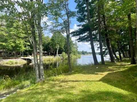 3252 Pinehurst Drive, Gladwin MI 48624 photo 4