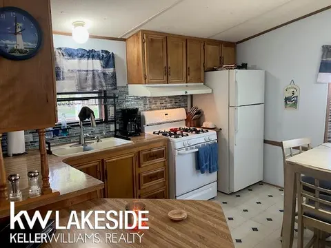 5871 Port Austin Road, Caseville MI 48725 photo 4