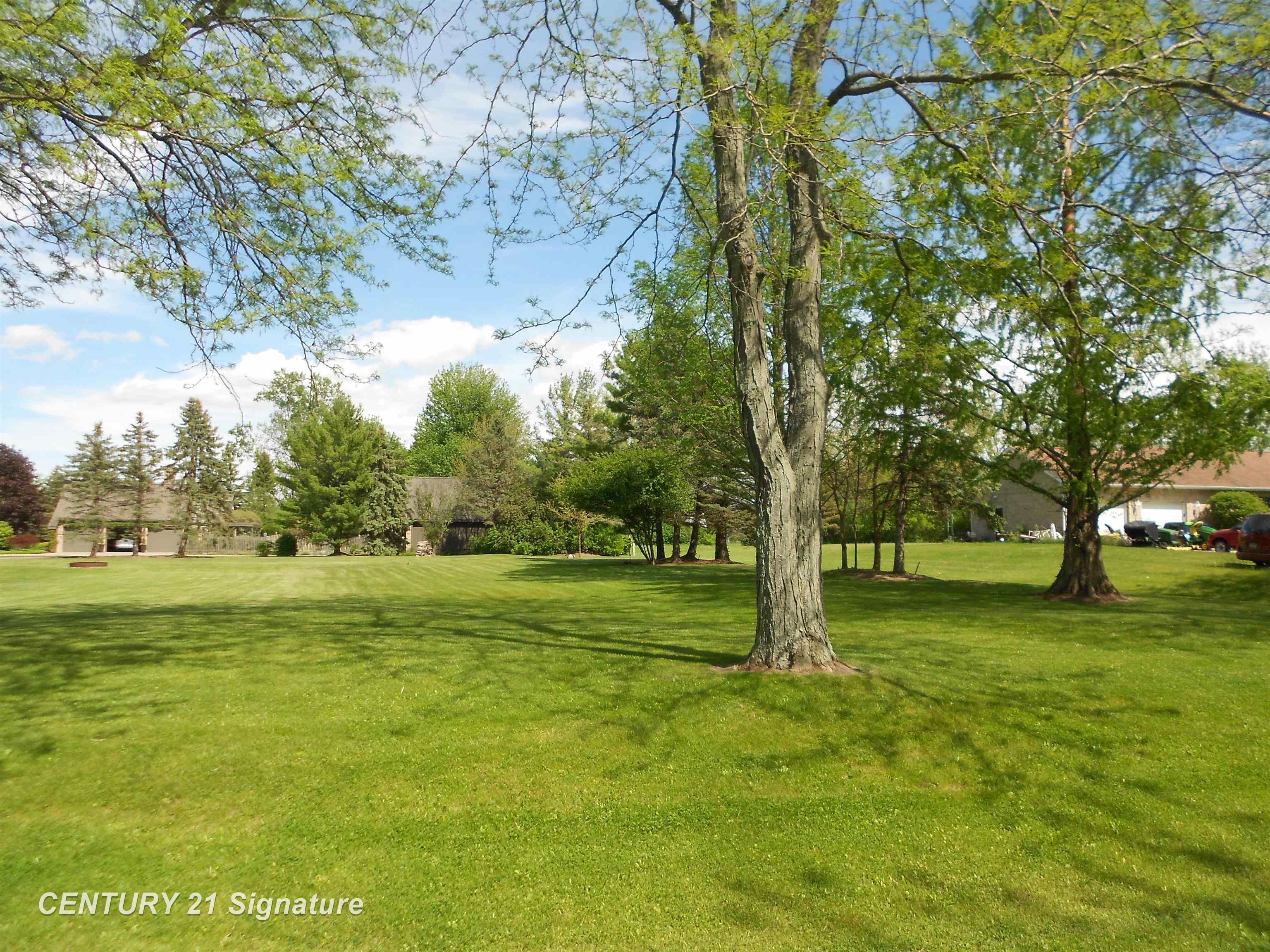 N Sunningdale Street, Saginaw MI 48604 photo 1