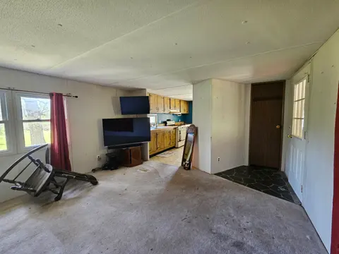 4191 W Arthur Road, Harrison MI 48625 photo 4