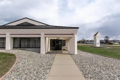 1277 E Cedar Avenue, Gladwin MI 48642 photo 2