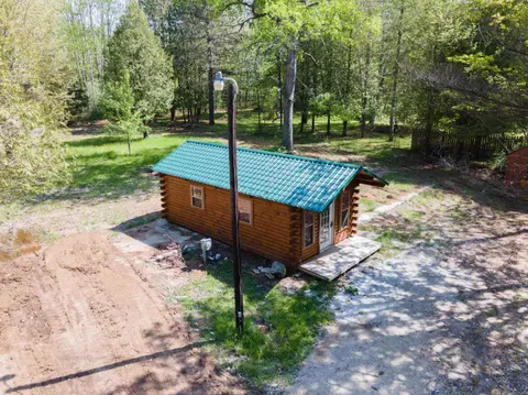 7147 Suerweir Road, Applegate MI 48401 photo 2