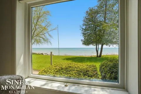 637 S Lakeshore Rd Road, Port Sanilac MI 48469 photo 2