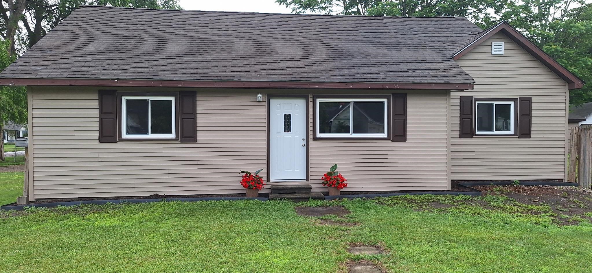 1007 S Shiawassee Street, Owosso MI 48867 photo 1