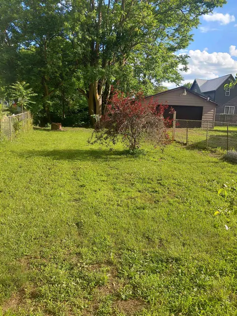 1007 S Shiawassee Street, Owosso MI 48867 photo 2