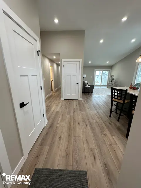 1430 Mallard Circle, Owosso MI 48867 photo 3