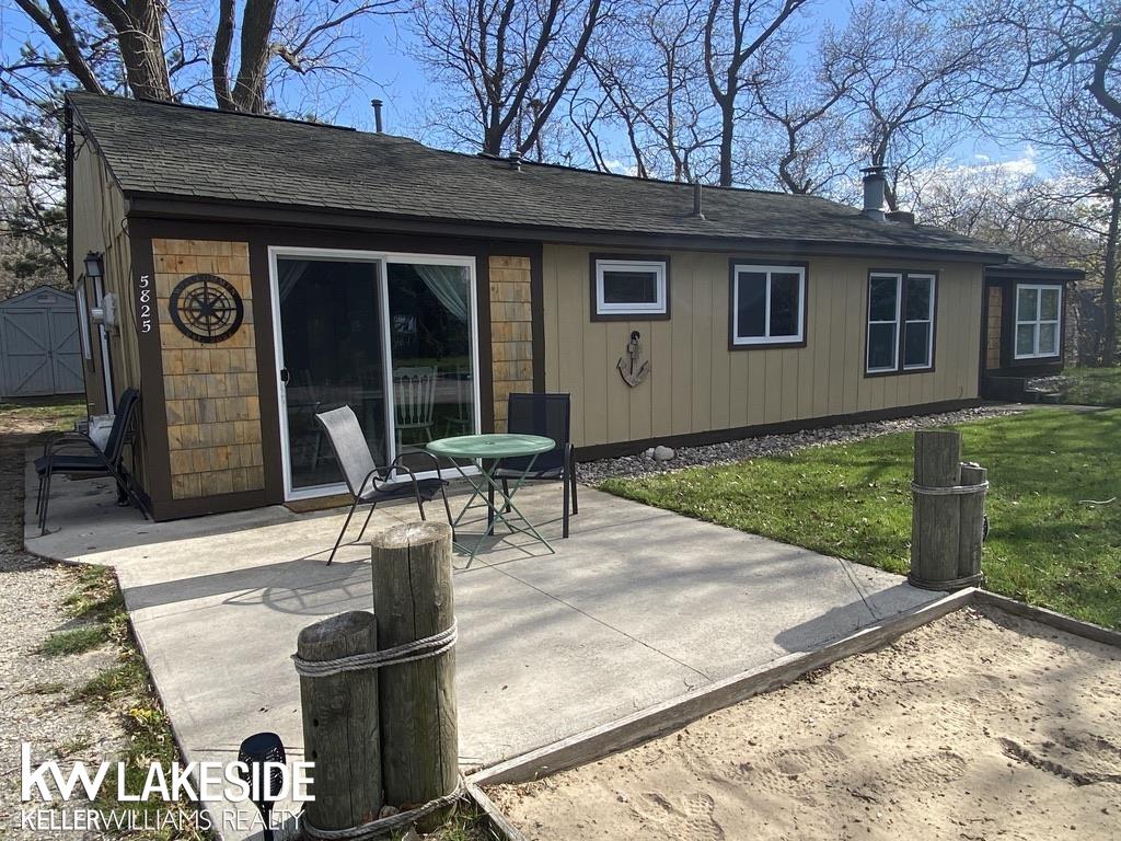 5825 Oak Pointe Drive, Caseville MI 48725 photo 1