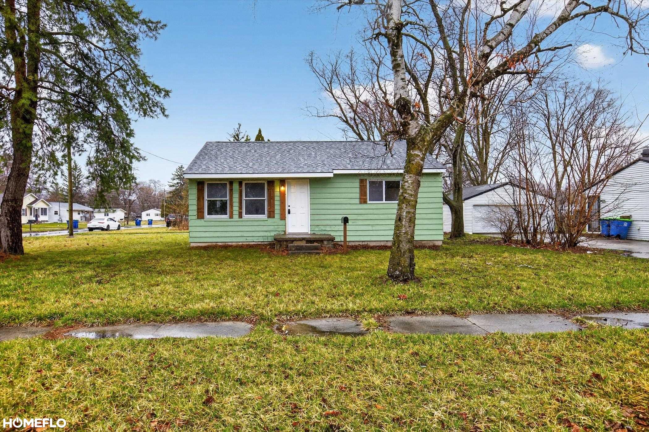 5025 Lodge Street, Saginaw MI 48601 photo 1