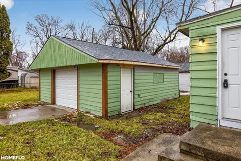 5025 Lodge Street, Saginaw MI 48601 photo 3