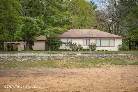 5242 Ostlund Drive, Hope MI 48628 photo 4