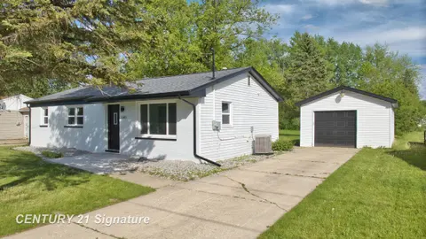 1245 E Outer Drive, Saginaw MI 48601 photo 2