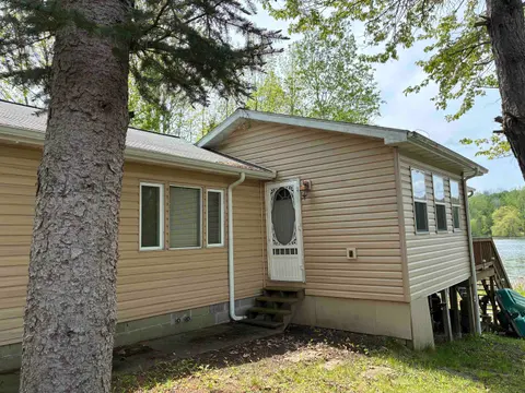 5882 Lakeside Drive, Gladwin MI 48624 photo 3