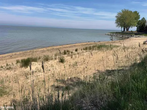 9967 Sunset Boulevard, Sand Point MI 48755 photo 5