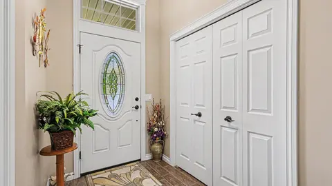3117 Gaslight Drive # 18, Bay City MI 48706 photo 3