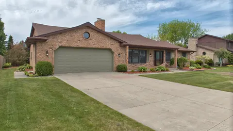 759 Pilgram Dr. E Drive, Saginaw MI 48638 photo 3