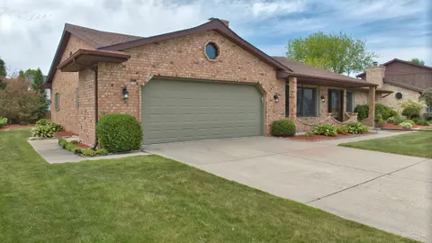 759 Pilgram Dr. E Drive, Saginaw MI 48638 photo 4