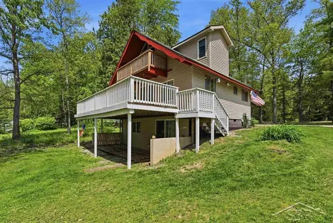 2710 S Whitney Beach Road, Beaverton MI 48612 home for sale