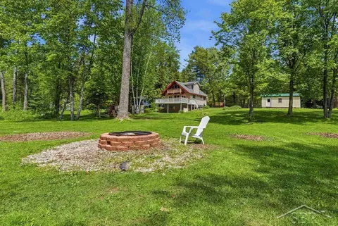 2710 S Whitney Beach Road, Beaverton MI 48612 photo 2