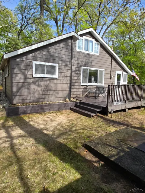 5419 Custer Drive, Harrison MI 48625 photo 2