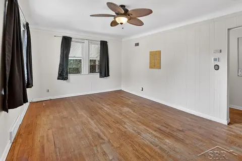 602 S Hampton Street, Bay City MI 48708 photo 4