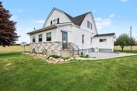 2798 N Tower Beach Road, Pinconning MI 48650 photo 1