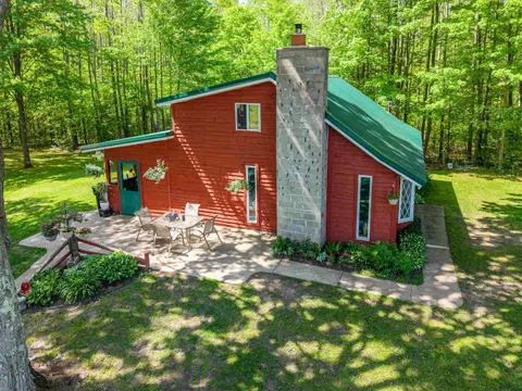 6720 N Rodgers Avenue, Harrison MI 48625-9652 photo 4